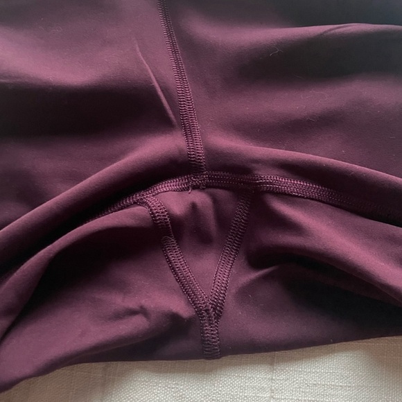 Lululemon Wunder train leggings 25” Cassis - Picture 4 of 4